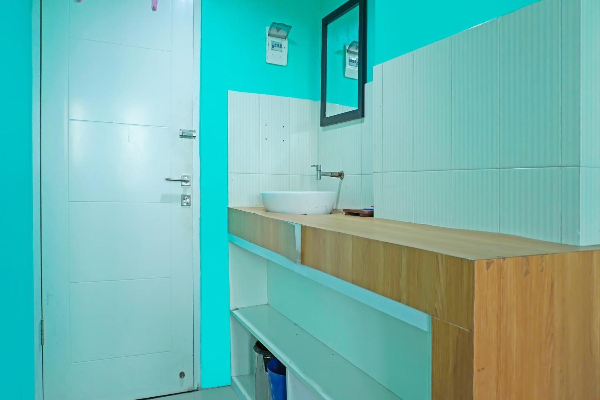 Oyo 90391 Gkitroom Karawang Exterior foto