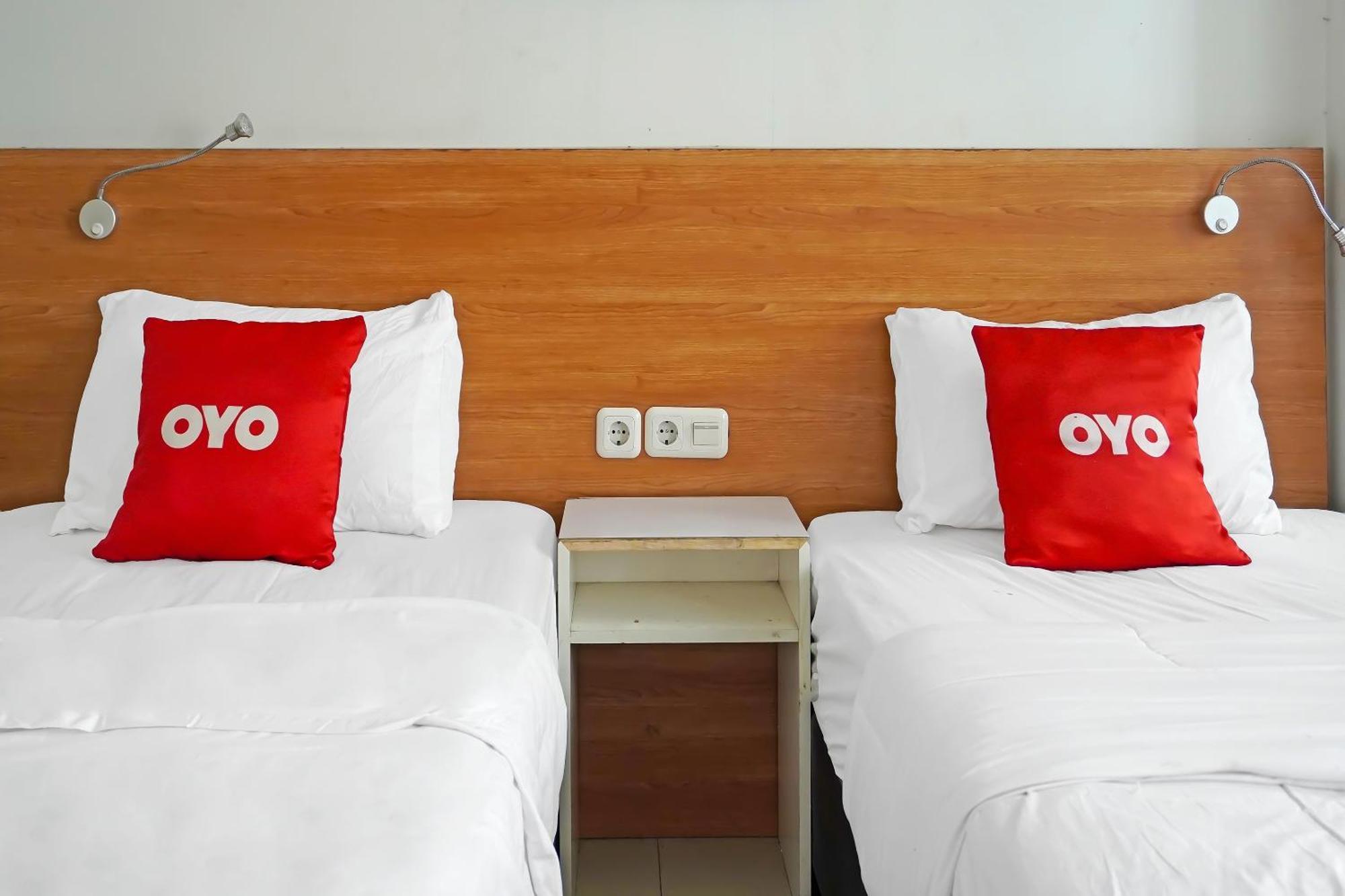 Oyo 90391 Gkitroom Karawang Exterior foto