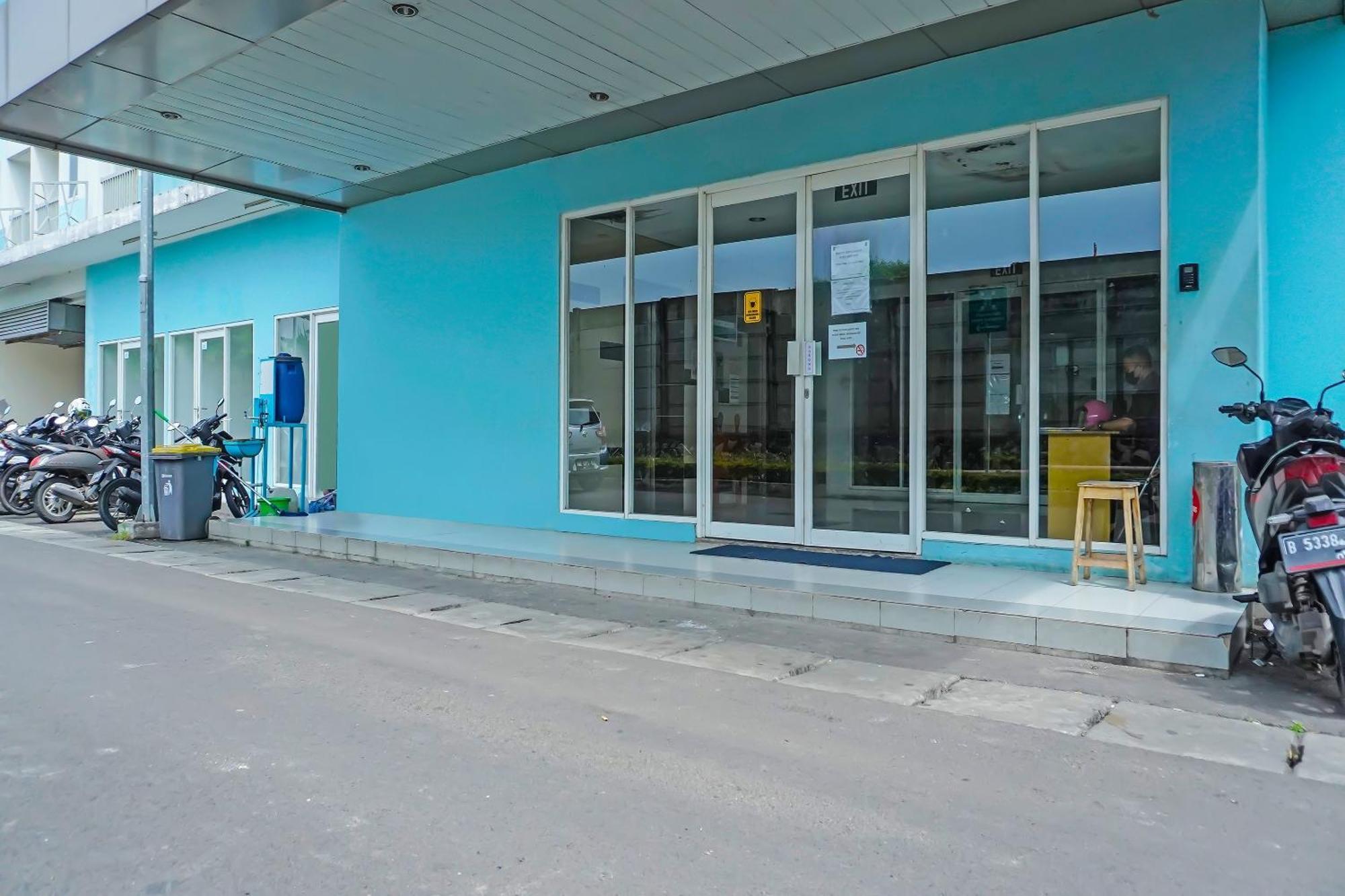 Oyo 90391 Gkitroom Karawang Exterior foto